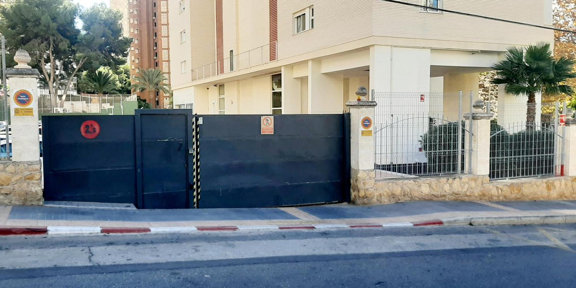 Vacanza Luxury Complex- Parking , Pool Only In The Summer , Rincon De Loix Apartment Benidorm Ngoại thất bức ảnh